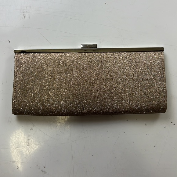 Gold sparkly clutch B40-29 - Picture 3 of 4
